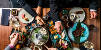 QOMO Restaurant & Bar Fusion Kitchen über den Wolken