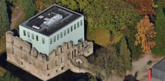 Kunst im öffentlichen Raum Im Schlosspark lassen sich 14 Kunstwerke bei einem Rundgang entdecken